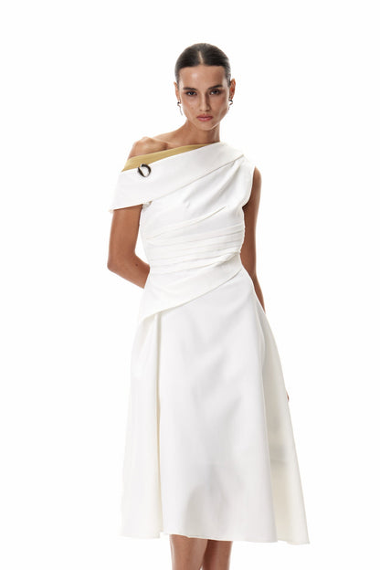 Effortlessly Elegant Dress with a Timeless Design