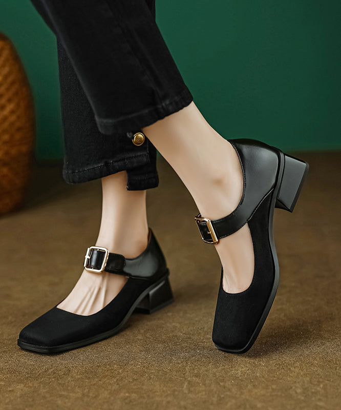 Polished Heels with an Effortless Classic Look