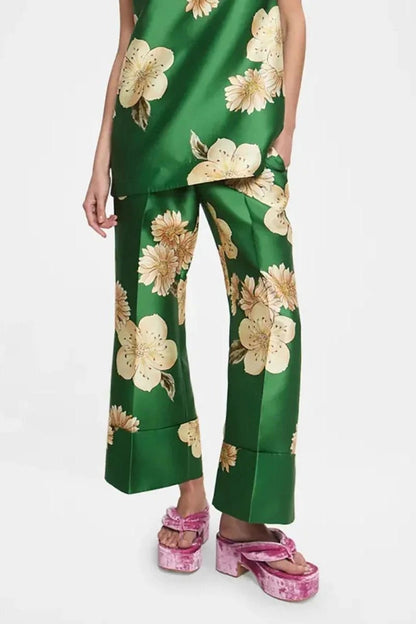 Polished Pants with an Effortless Classic Look