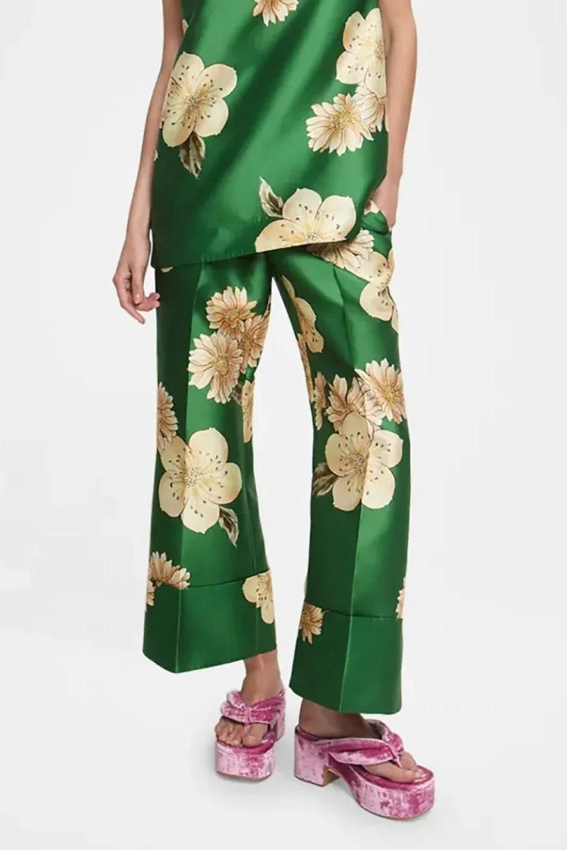 Polished Pants with an Effortless Classic Look