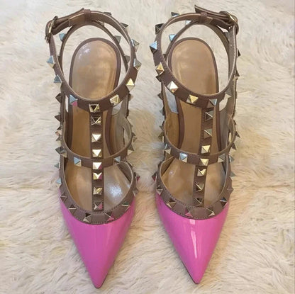 Effortlessly Elegant Sandals with a Timeless Design