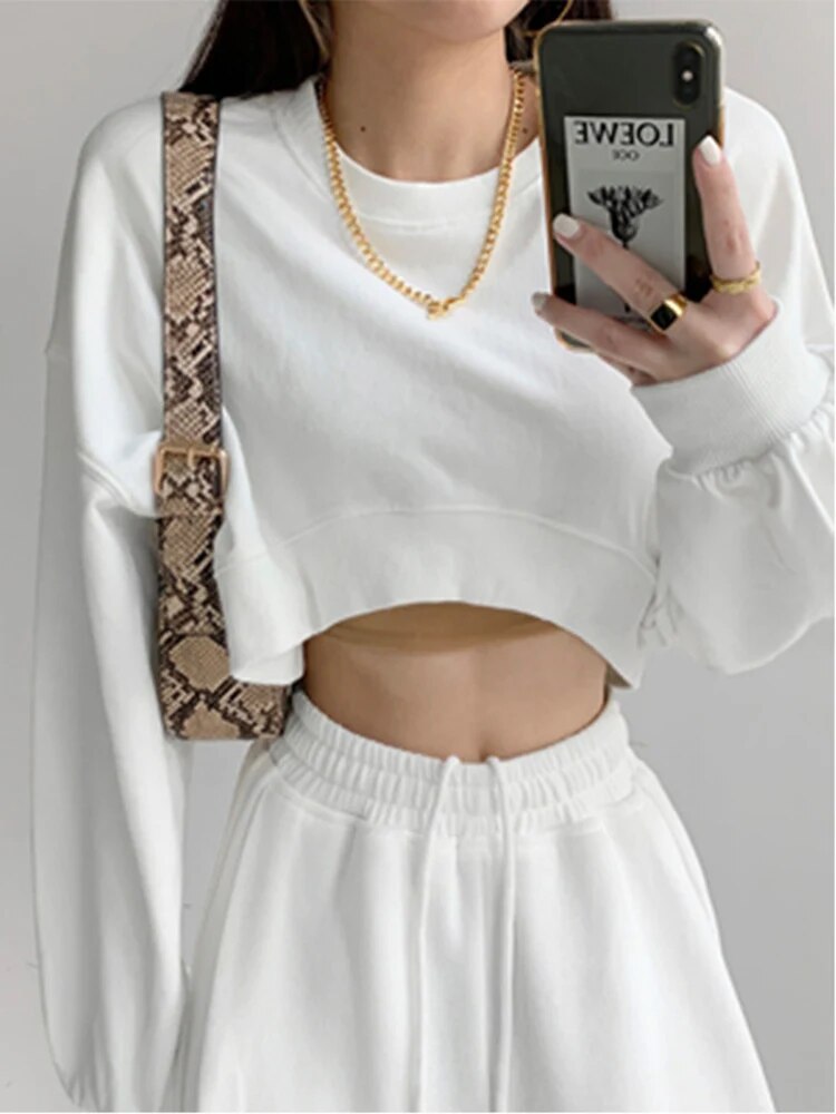 Well Tailored T-Shirt with a Graceful Silhouette