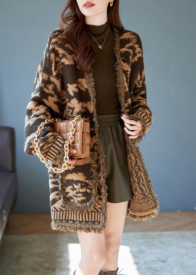 Classic Vintage Cardigan with a Flattering Fit