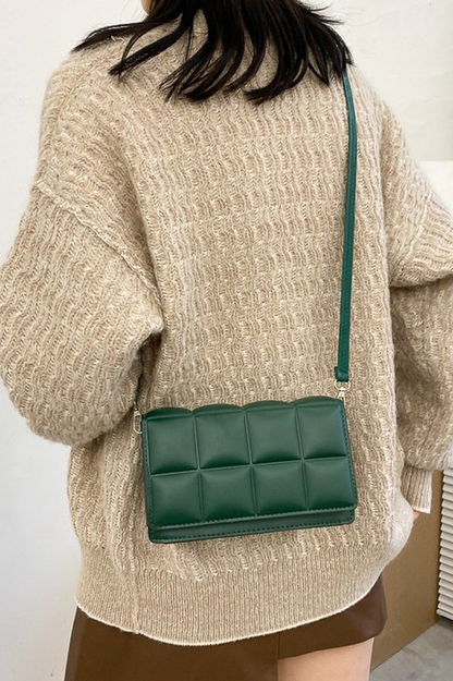 Gracefully Styled Bag for Any Occasion