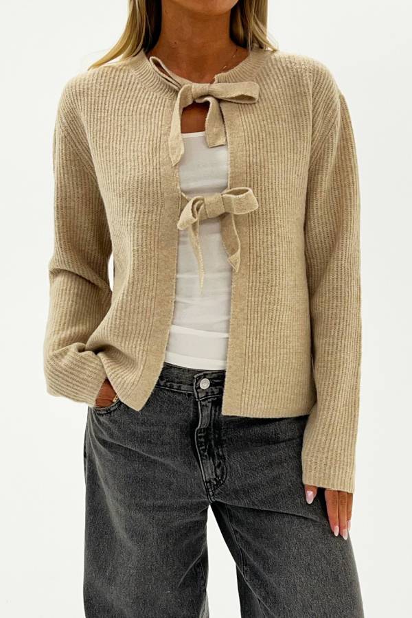 Gracefully Styled Garment for Any Occasion