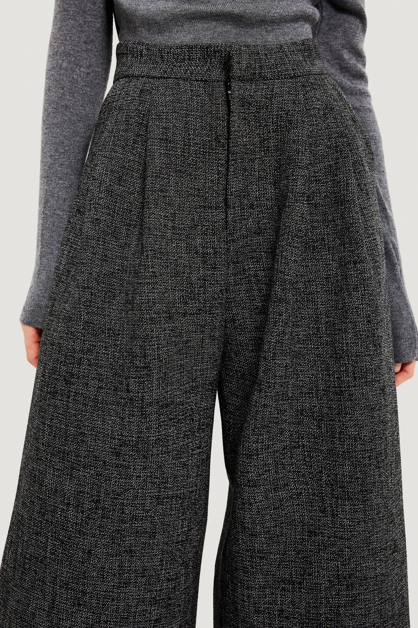 Gracefully Styled Trousers for Any Occasion