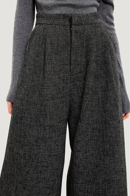 Gracefully Styled Trousers for Any Occasion