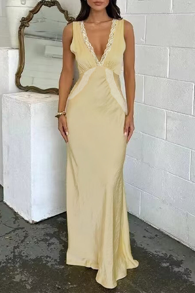 Gracefully Styled Dress for Any Occasion