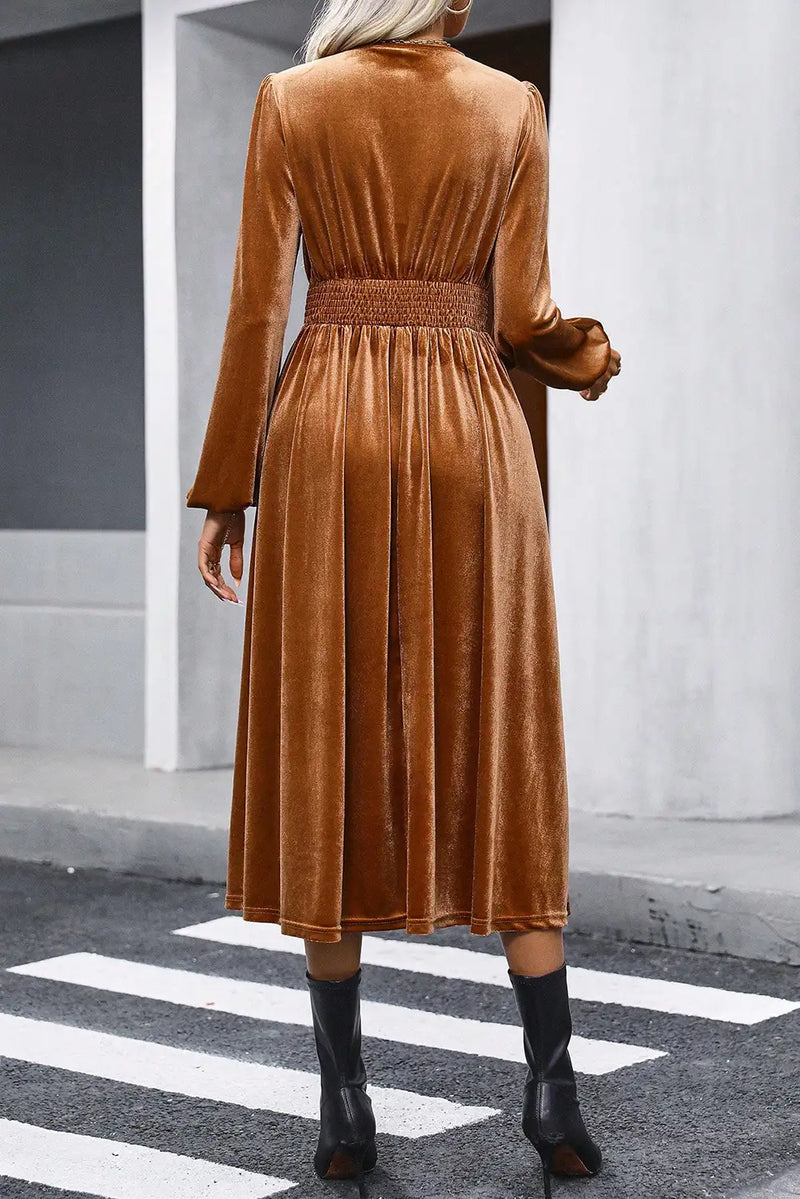 Sophisticated Dress with a Clean Classic Look