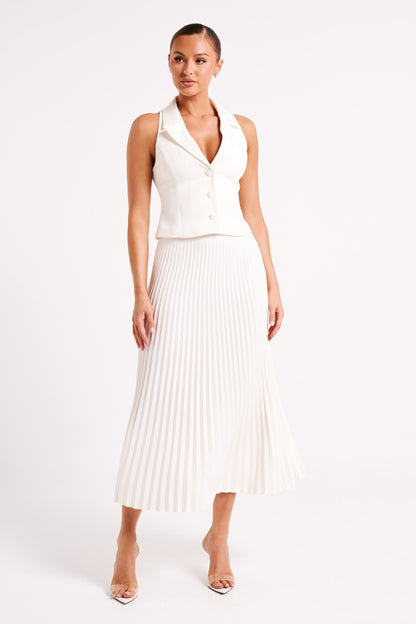 Gracefully Styled Garment for Any Occasion