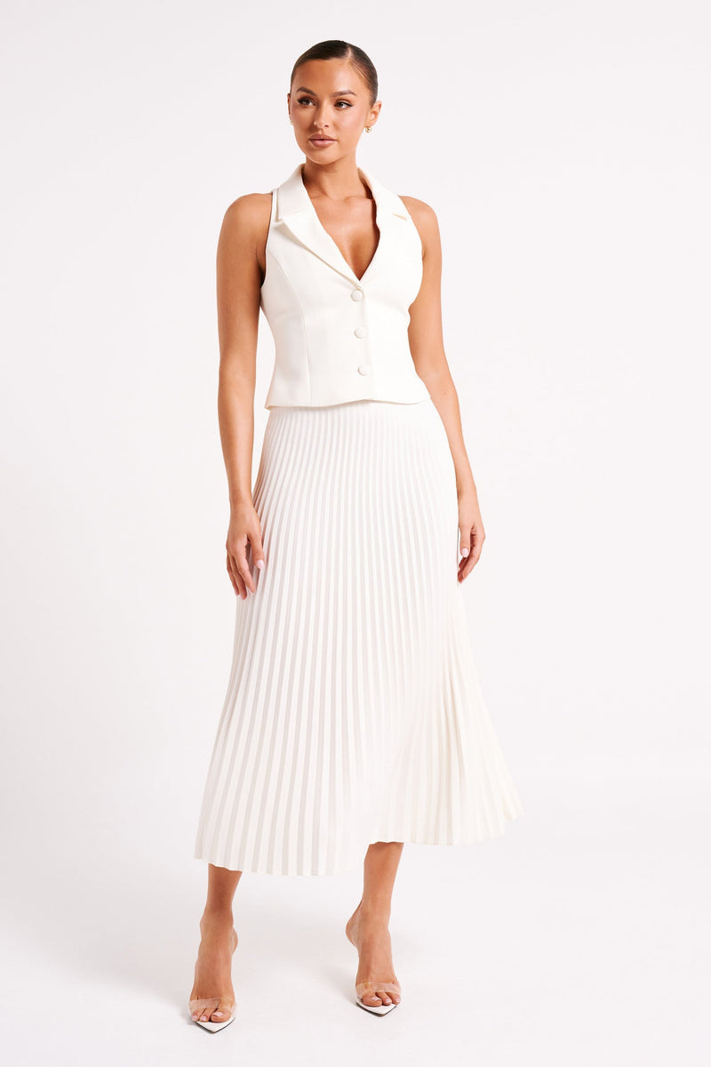 Gracefully Styled Garment for Any Occasion