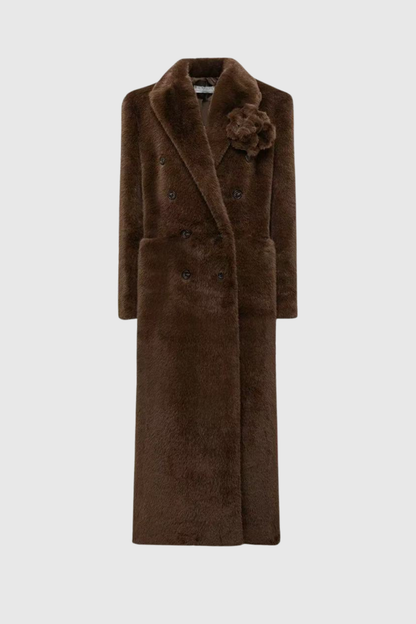 Polished Coat with an Effortless Classic Look