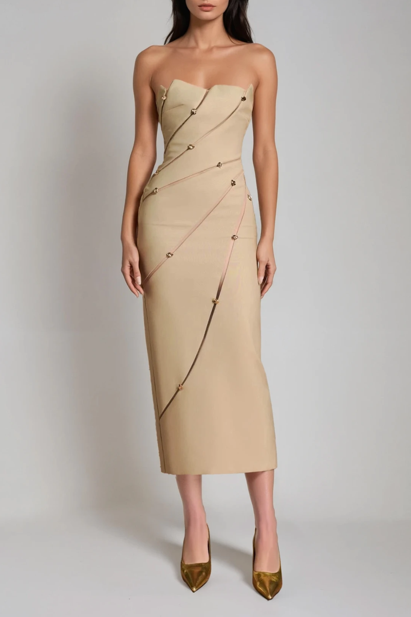 Gracefully Styled Dress for Any Occasion