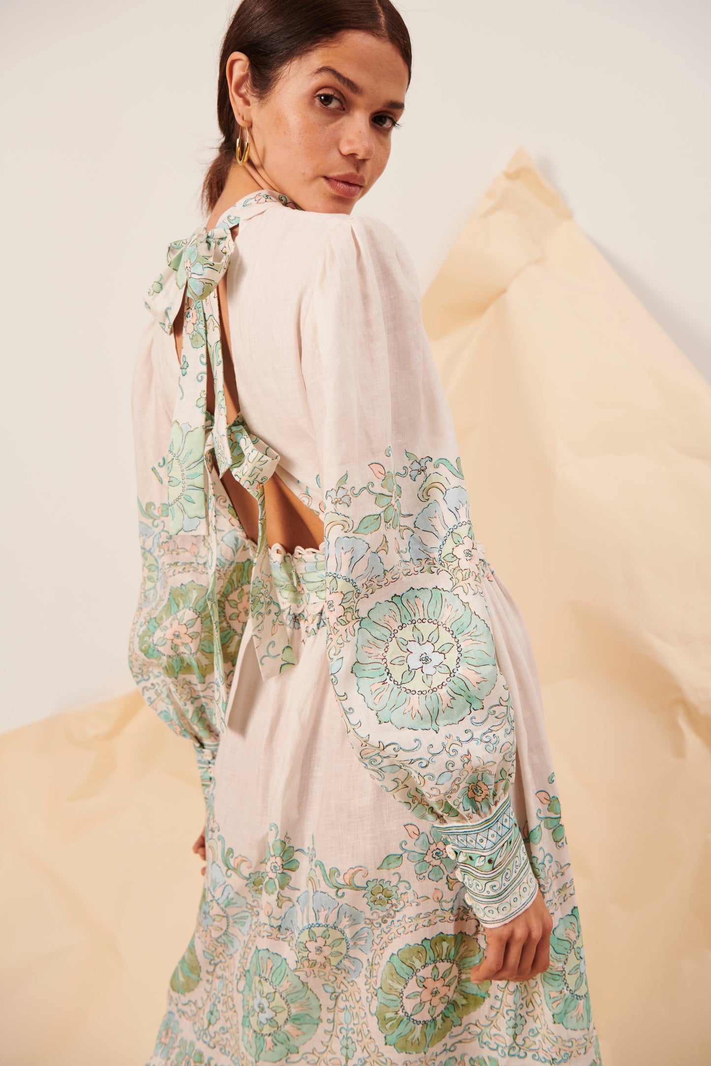Classic Vintage Dress with a Flattering Fit