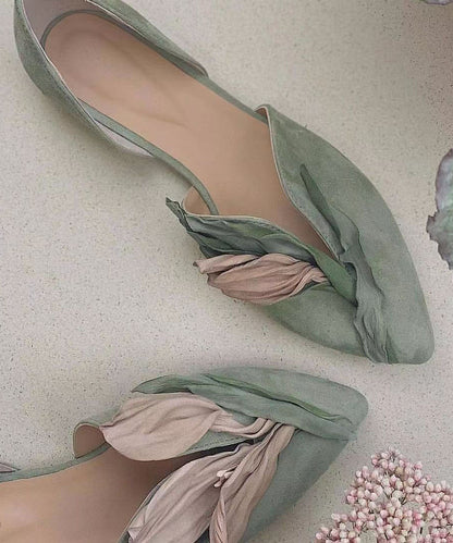 A Vintage Style Shoes with Delicate Timeless Details