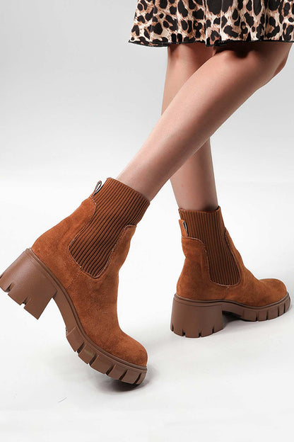 Elegantly Styled Boots for Everyday Wear