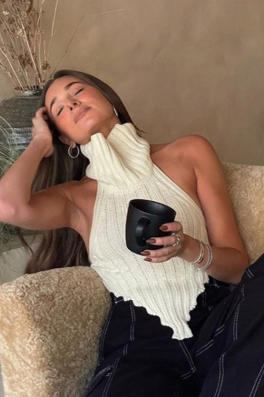 Effortlessly Elegant Top with a Timeless Design