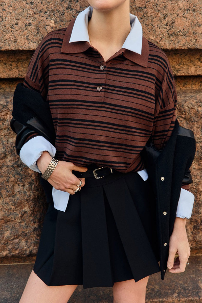 Effortlessly Elegant Sweater with a Timeless Design