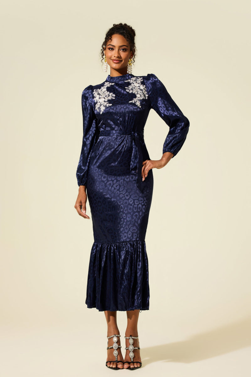 Sophisticated Dress with a Clean Classic Look