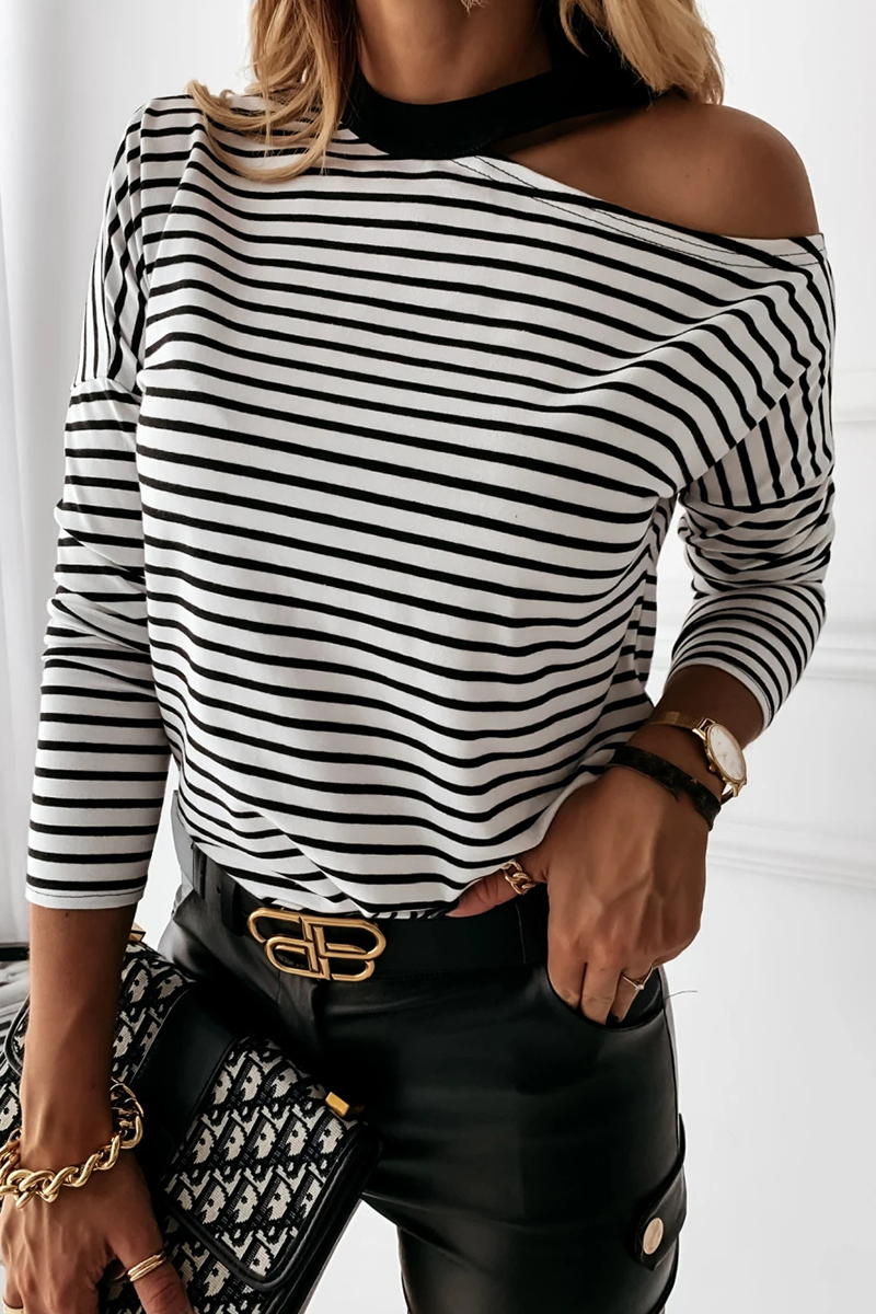Beautifully Finished Top in a Timeless Design