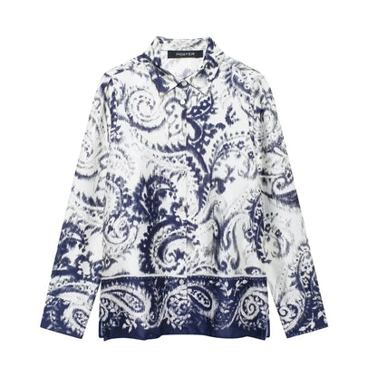Effortlessly Elegant Garment with a Timeless Design