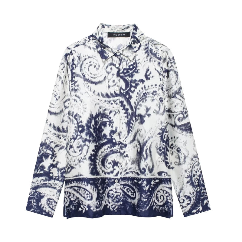 Effortlessly Elegant Garment with a Timeless Design