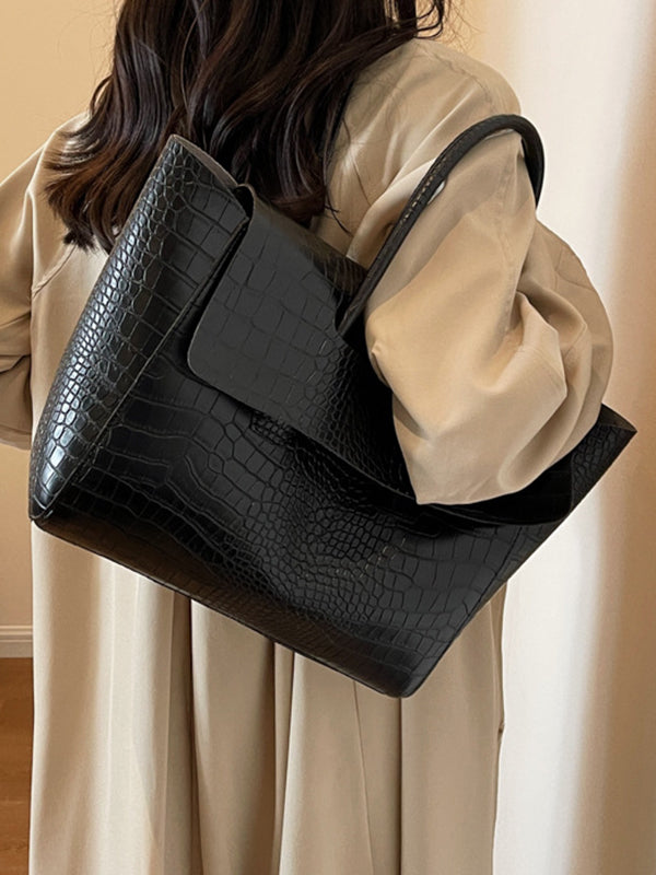 Beautifully Finished Bag in a Timeless Design
