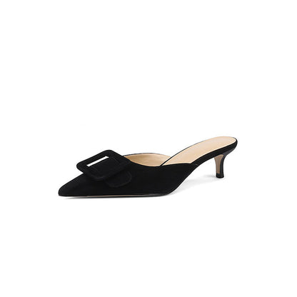 Sophisticated Garment with a Clean Classic Look