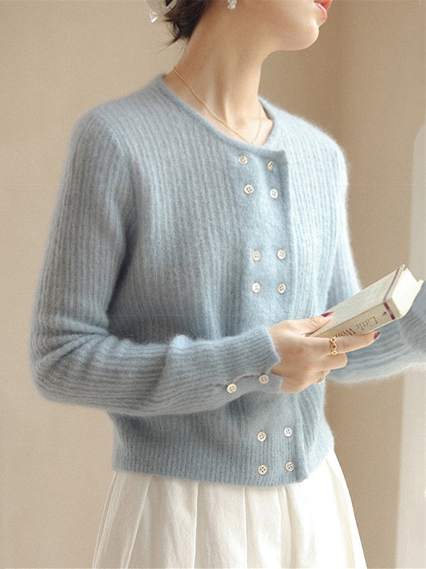 Effortlessly Elegant Cardigan with a Timeless Design