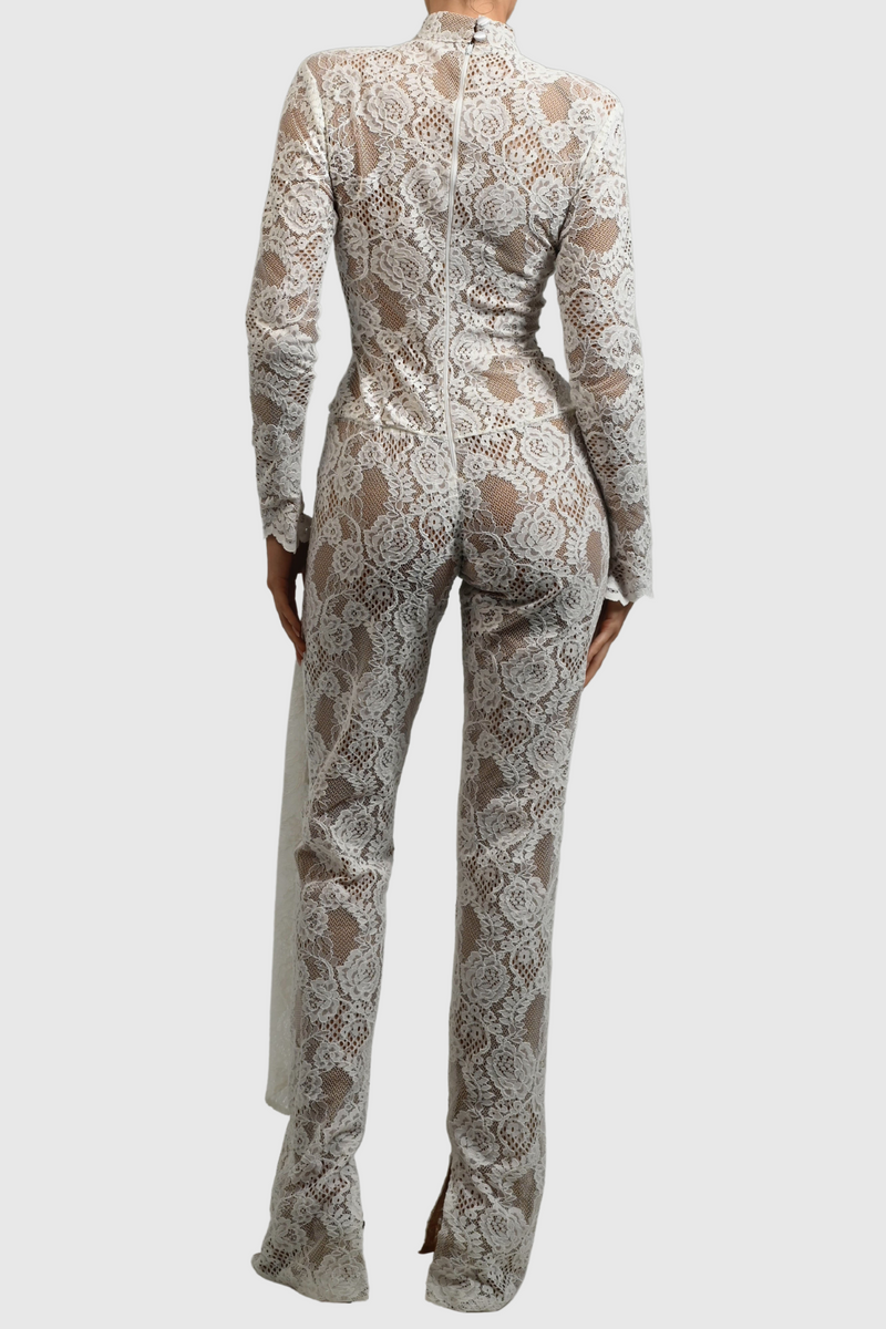 Sophisticated Garment with a Clean Classic Look