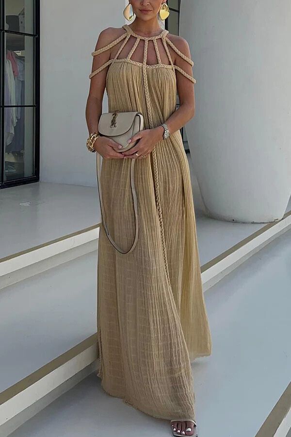 Effortlessly Elegant Dress with a Timeless Design