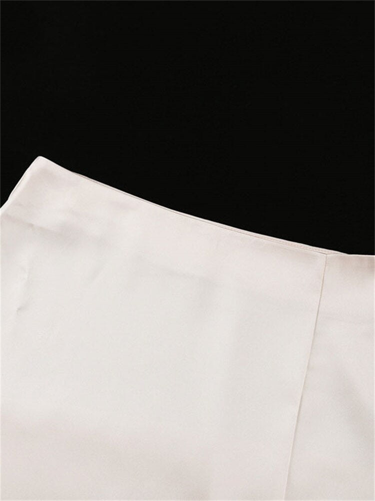 Classic Vintage Garment with a Flattering Fit