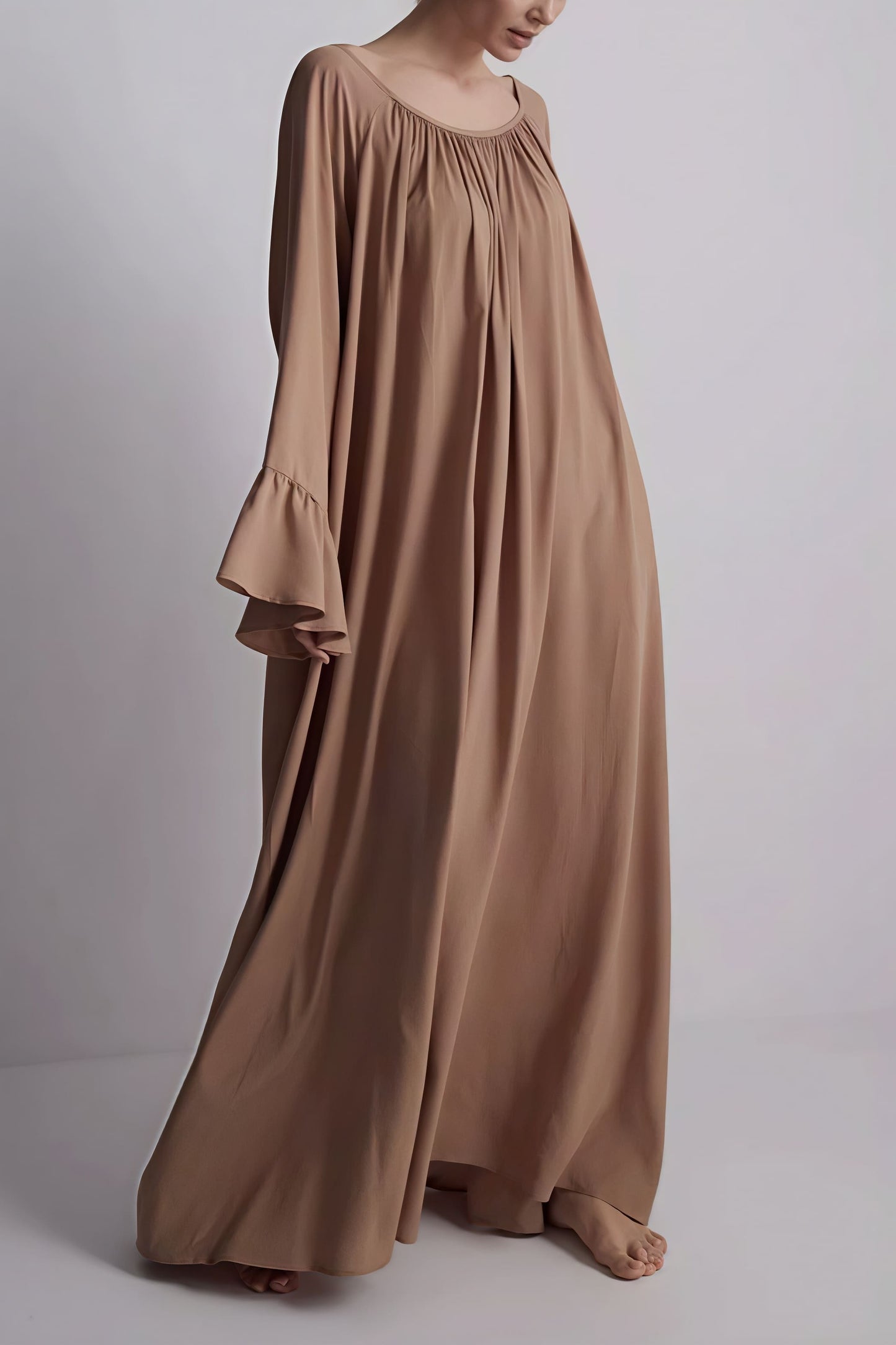 Well Tailored Dress with a Graceful Silhouette