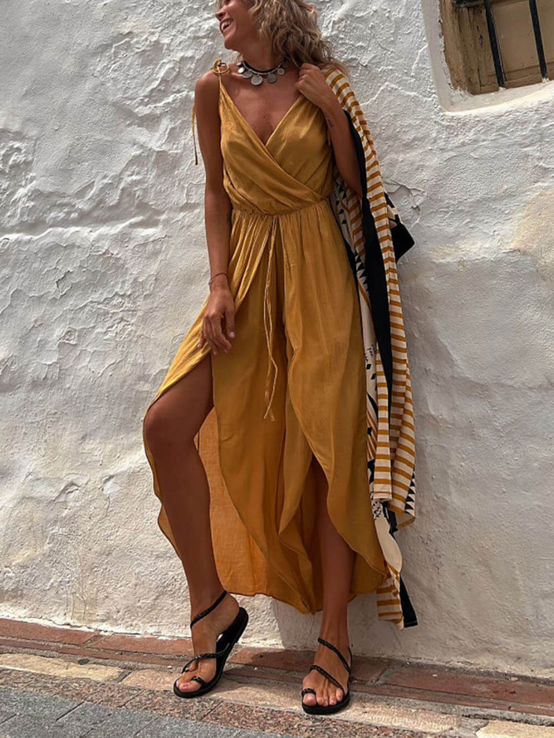 Effortlessly Elegant Garment with a Timeless Design