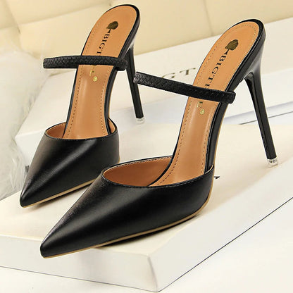 Effortlessly Elegant Heels with a Timeless Design