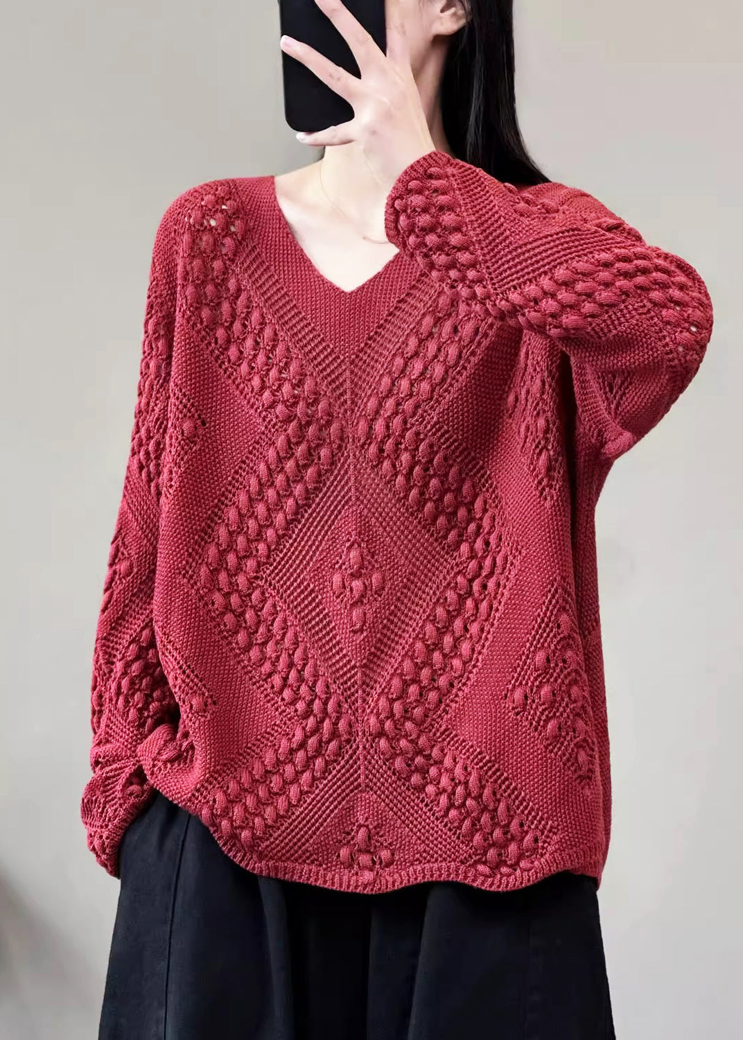 Well Tailored Sweater with a Graceful Silhouette