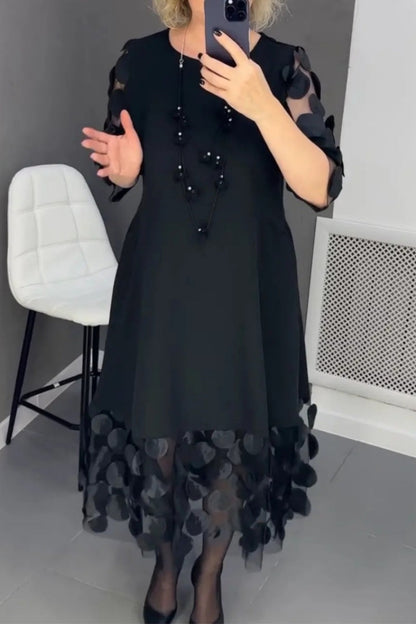 Classic Vintage Dress with a Flattering Fit