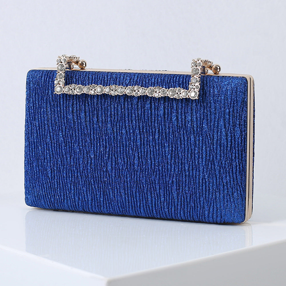 Classic Vintage Bag with a Flattering Fit