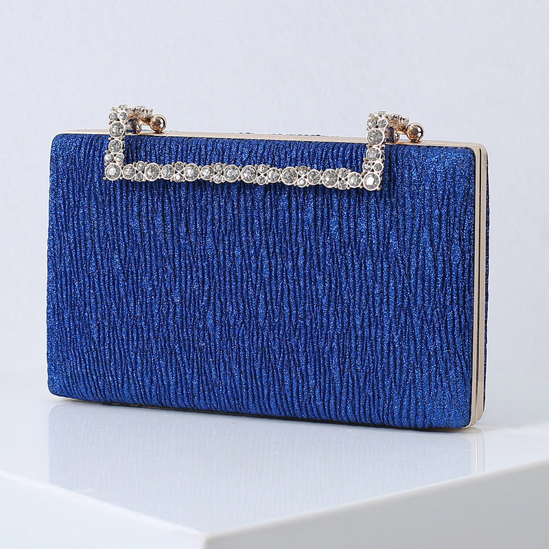 Classic Vintage Bag with a Flattering Fit