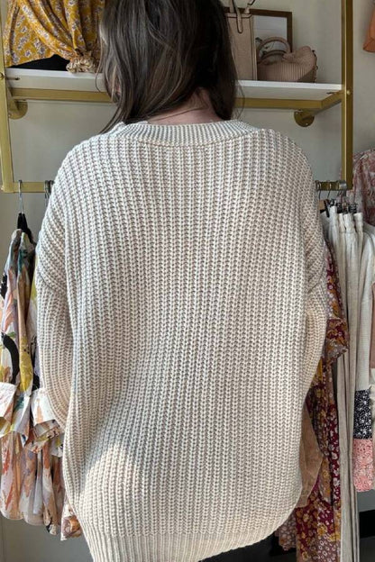 Well Tailored Cardigan with a Graceful Silhouette