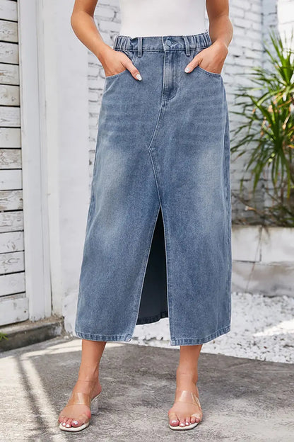 Sophisticated Garment with a Clean Classic Look