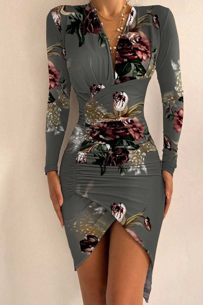 Classic Vintage Dress with a Flattering Fit