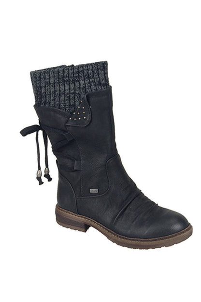 Effortlessly Elegant Boots with a Timeless Design