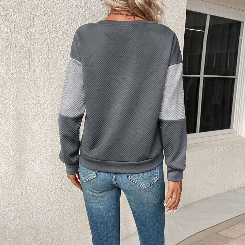 Effortlessly Elegant Pullover with a Timeless Design