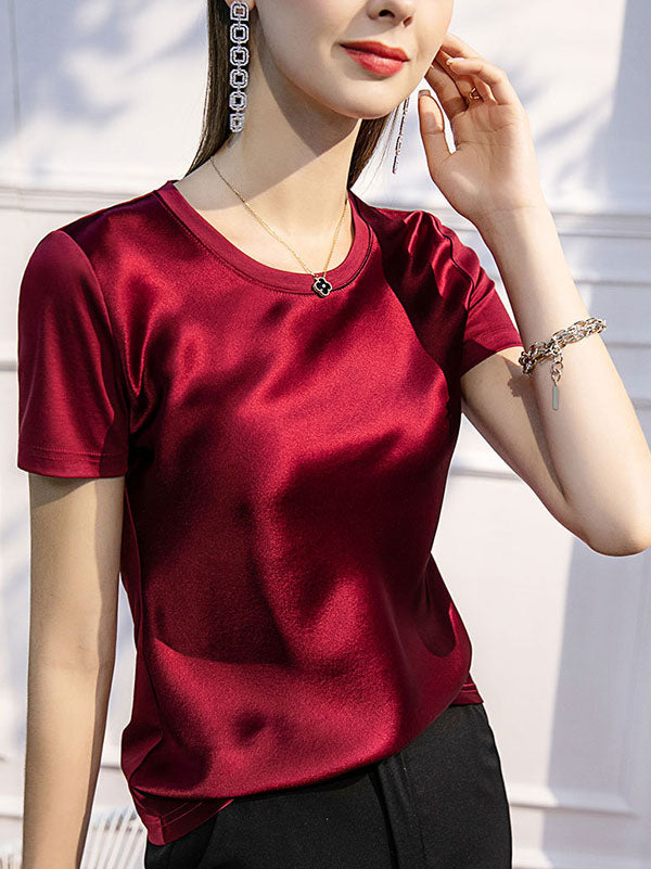 Gracefully Styled T-Shirt for Any Occasion