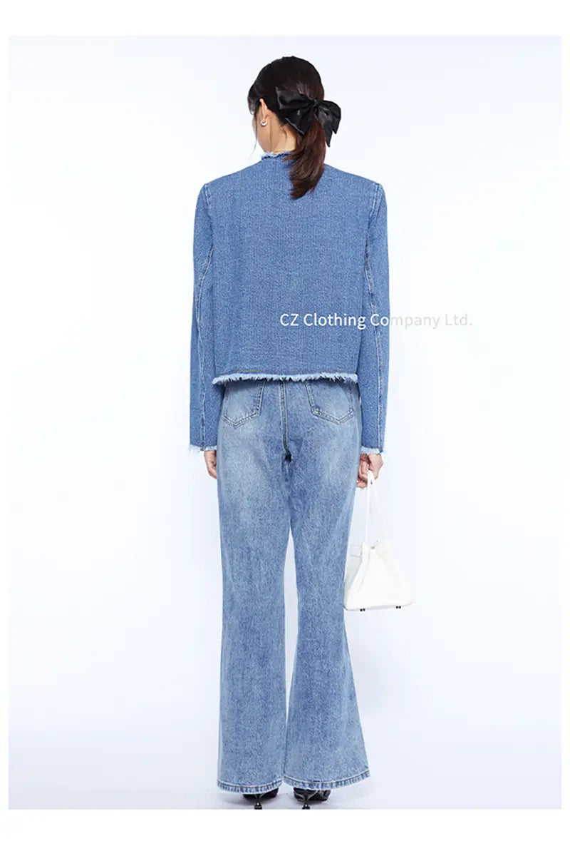 Effortlessly Elegant Jacket with a Timeless Design