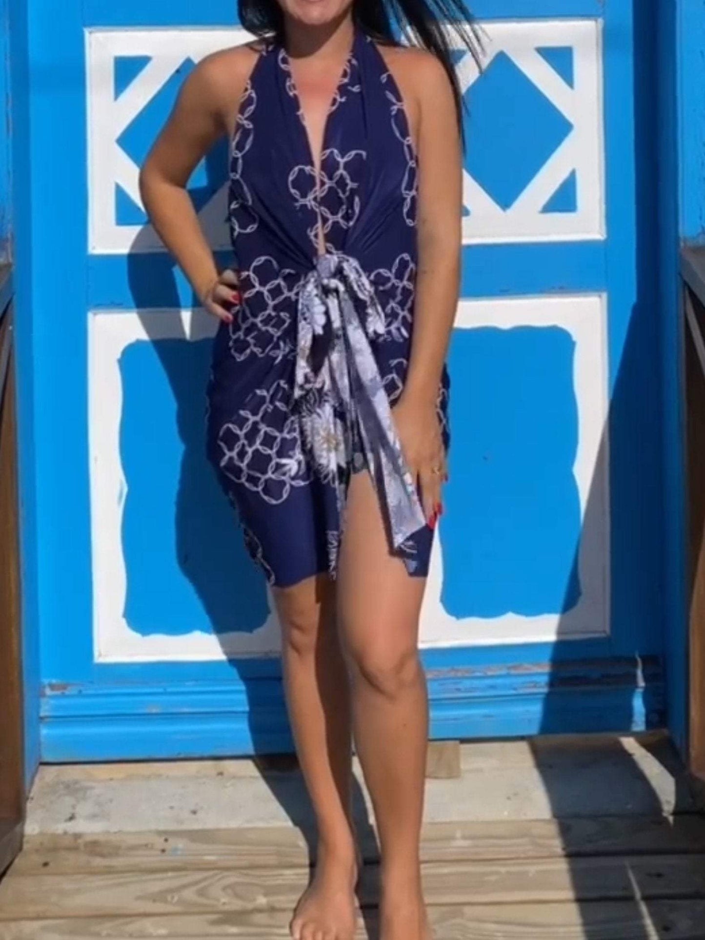 Beautifully Finished Dress in a Timeless Design