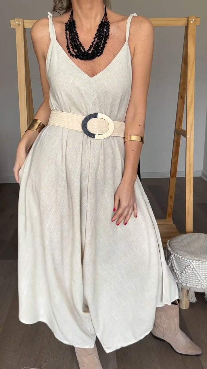 Well Tailored Garment with a Graceful Silhouette