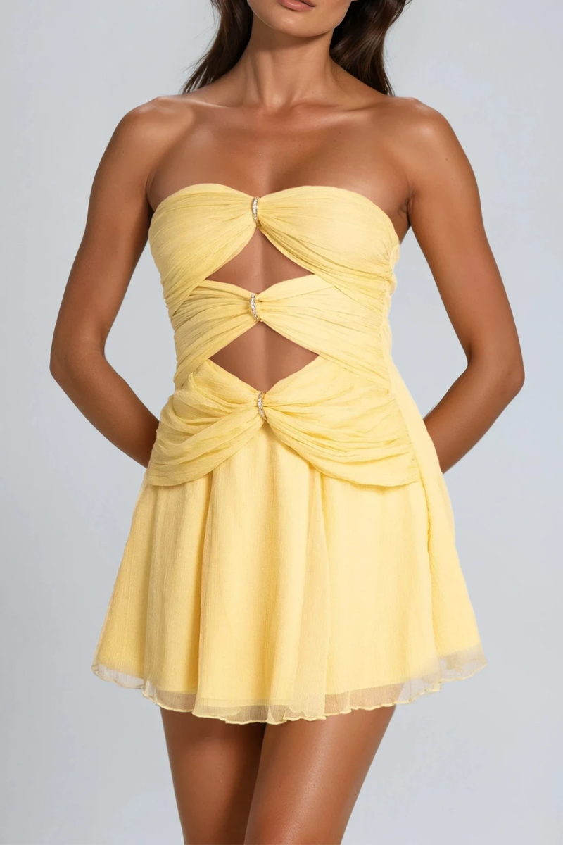 Well Tailored Dress with a Graceful Silhouette