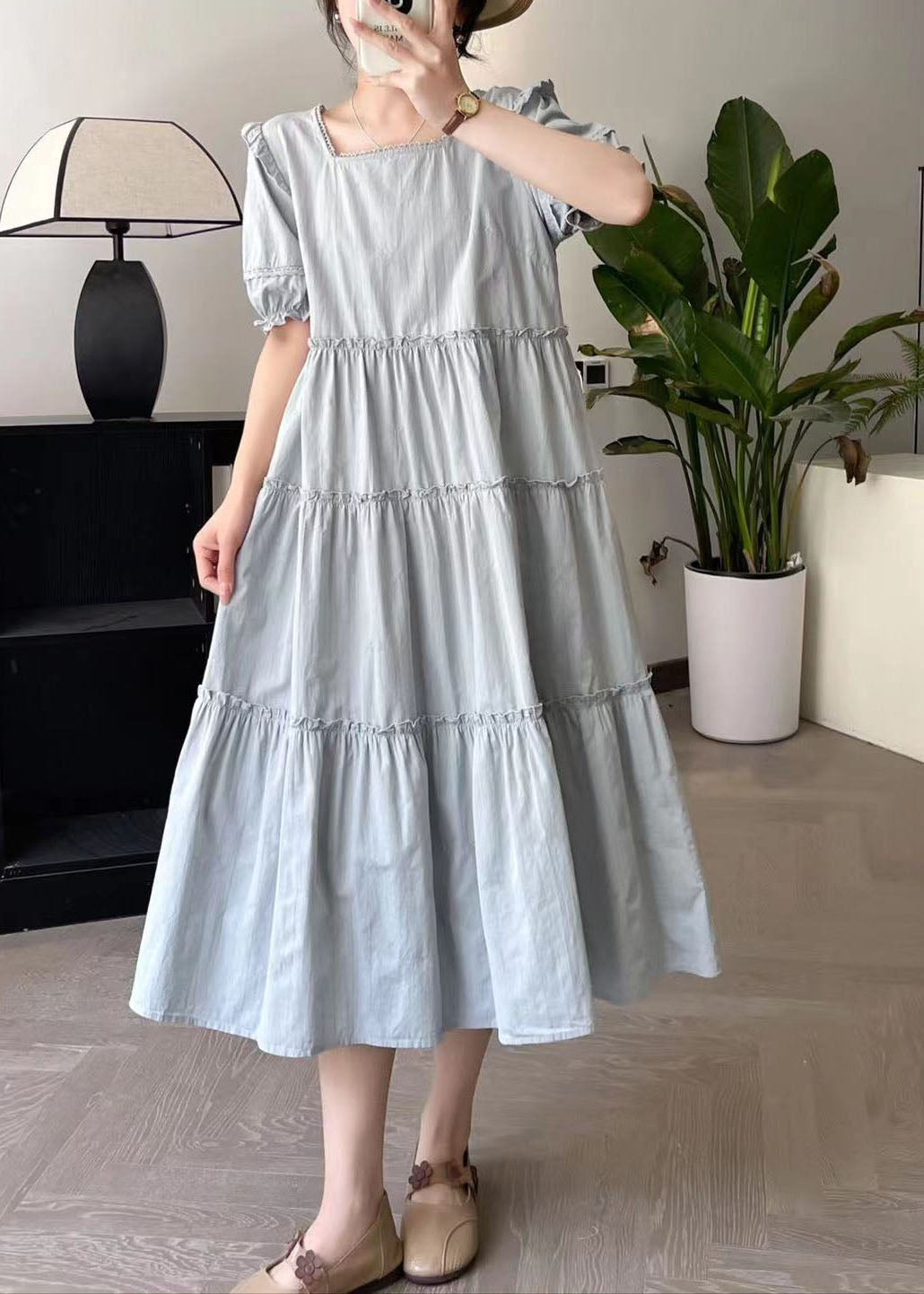 Classic Vintage Dress with a Flattering Fit